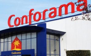 un magasin Conforama